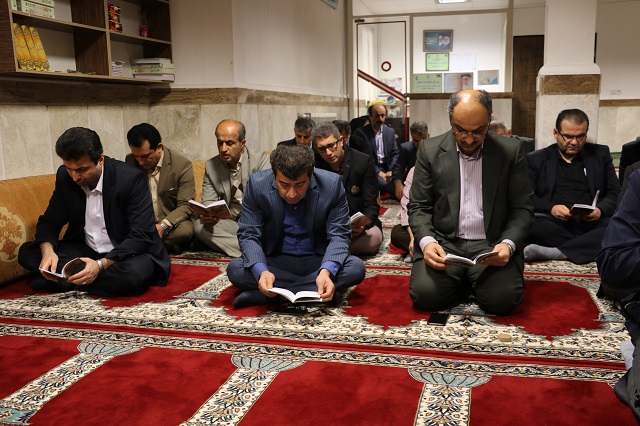 حدیث کساء در آستانه میلاد حضرت فاطمه زهرا(س) در شهرداری لاهیجان قرائت شد